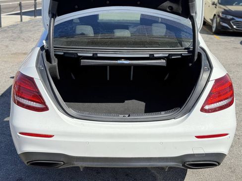 Used 2017 Mercedes-Benz E 300 4MATIC image 21