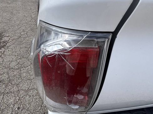 Used 2021 Toyota Tacoma TRD Off-Road w/ Technology Package image 30