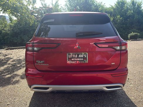 Used 2022 Mitsubishi Outlander SE FWD image 6