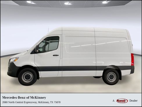 New 2025 Mercedes-Benz Sprinter 2500 image 1