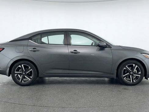 Used 2025 Nissan Sentra SV image 11