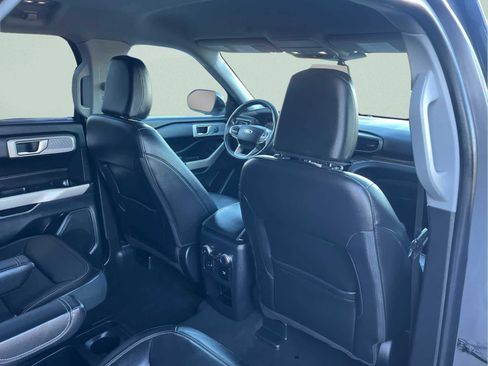 Used 2021 Ford Explorer Limited w/ Equipment Group 301A image 22