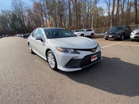 Used 2023 Toyota Camry LE image 10