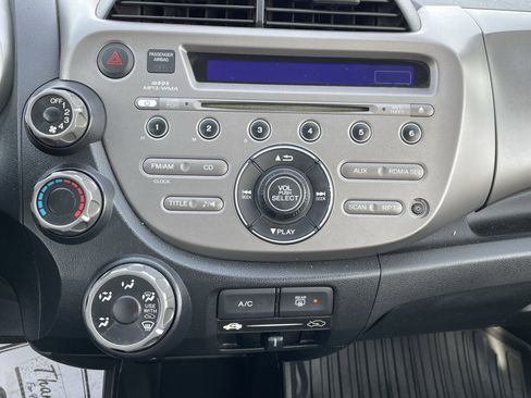 Used 2013 Honda Fit image 23
