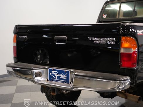 Used 1998 Toyota Tacoma 4x4 w/ SR5 Package image 26