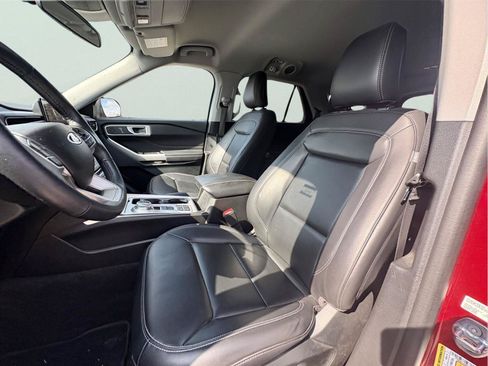 Used 2023 Ford Explorer XLT w/ Equipment Group 202A RWD image 14
