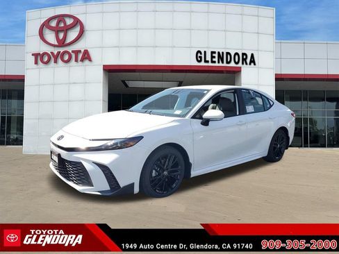 New 2026 Toyota Camry SE w/ Convenience Package FWD image 7