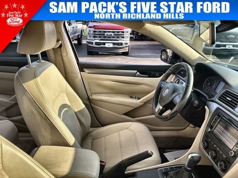 Used 2015 Volkswagen Passat 1.8T Limited Edition FWD image 18