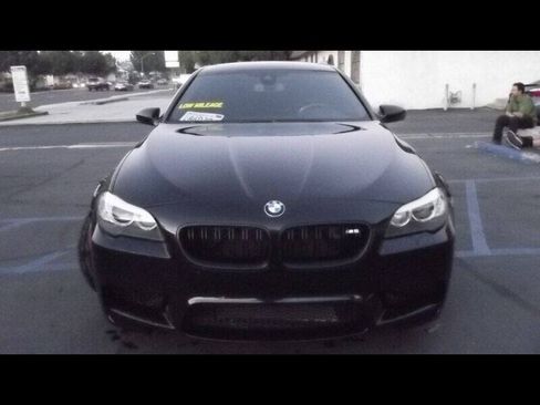 Used 2013 BMW M5 RWD image 24