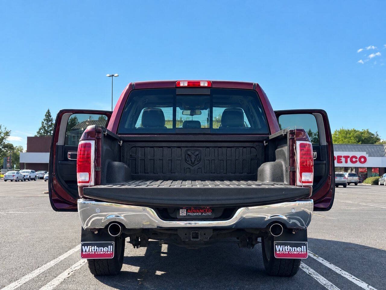Used 2016 RAM 1500 Laramie w/ Convenience Group AWD/4WD image 15