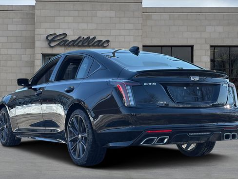 New 2026 Cadillac CT5 V image 4