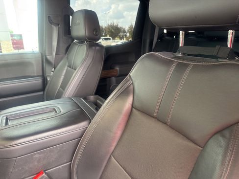 Used 2020 Chevrolet Silverado 1500 High Country w/ Technology Package image 11