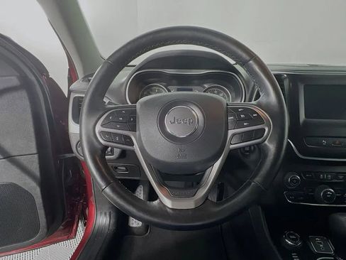 Used 2021 Jeep Cherokee Latitude Plus AWD/4WD image 12