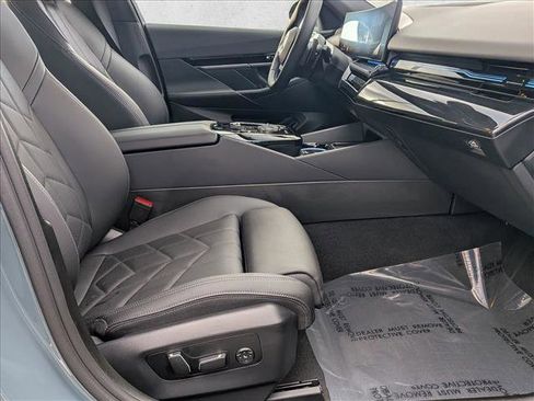 Certified 2026 BMW 530i xDrive image 22
