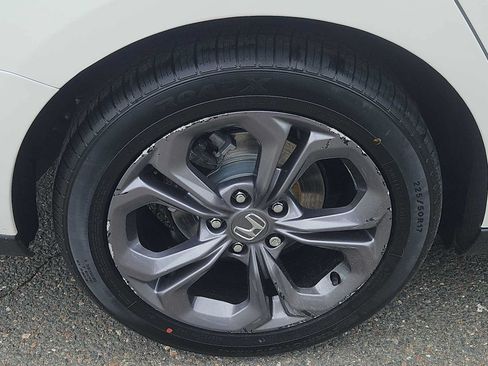 Certified 2023 Honda Accord EX image 9