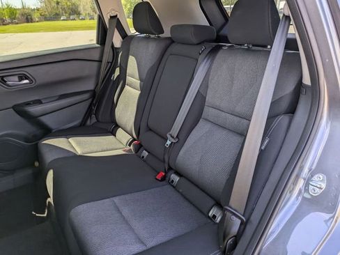 Used 2025 Nissan Rogue SV image 24