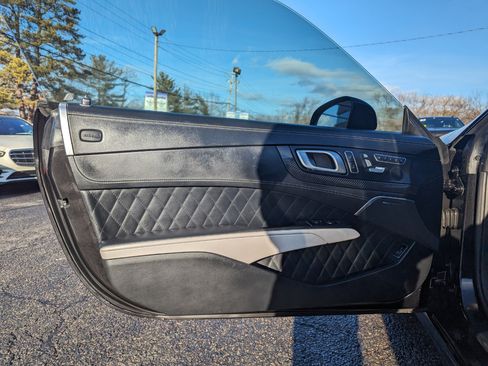 Used 2016 Mercedes-Benz SL 63 AMG image 11