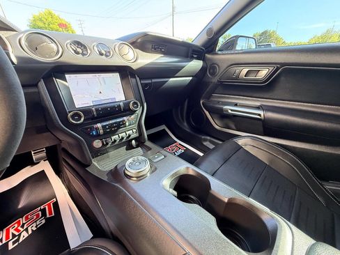 Used 2021 Ford Mustang Shelby GT500 w/ Technology Package image 29