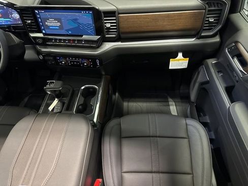 New 2026 Chevrolet Silverado 1500 High Country AWD/4WD image 25