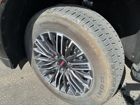 Used 2025 GMC Yukon Elevation w/ LPO, Floor Liner Package AWD/4WD image 10