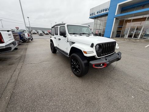 Used 2021 Jeep Wrangler Unlimited Sahara image 7