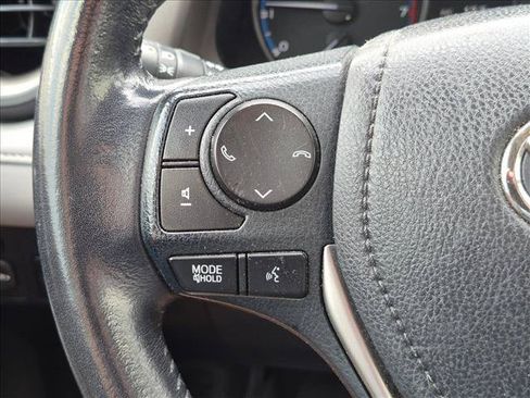 Used 2017 Toyota RAV4 XLE FWD image 4