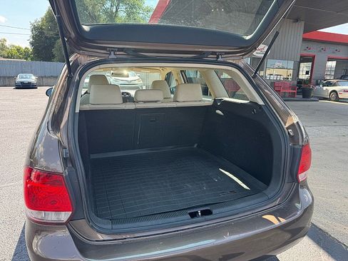 Used 2011 Volkswagen Jetta TDI FWD image 7