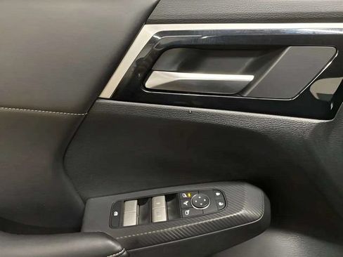 Used 2024 Mitsubishi Outlander SE FWD image 29