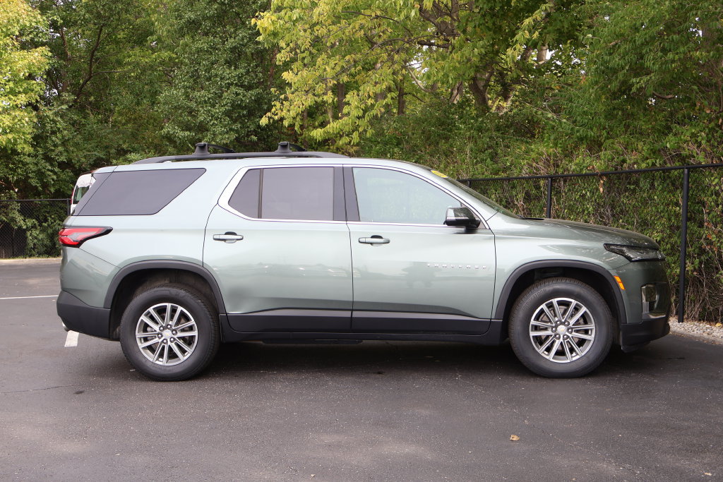 Certified 2023 Chevrolet Traverse LT FWD image 11