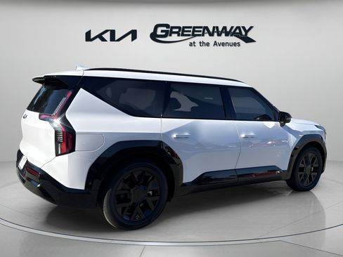 New 2026 Kia EV9 Land w/ Nightfall Edition Package image 4