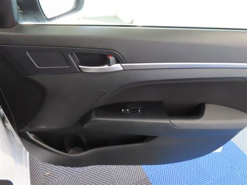 Used 2020 Hyundai Elantra SEL w/ Cargo Package (C1) FWD image 30