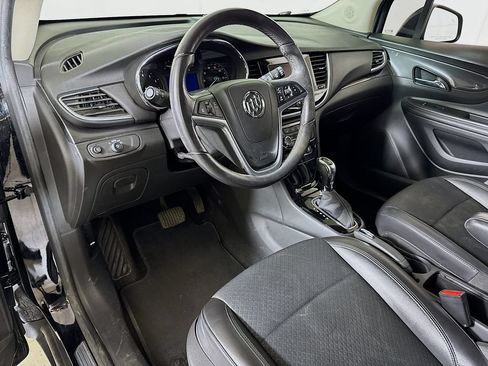 Used 2022 Buick Encore Preferred w/ Safety Package FWD image 7