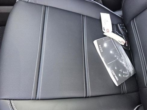 Used 2024 GMC Sierra EV Denali image 9