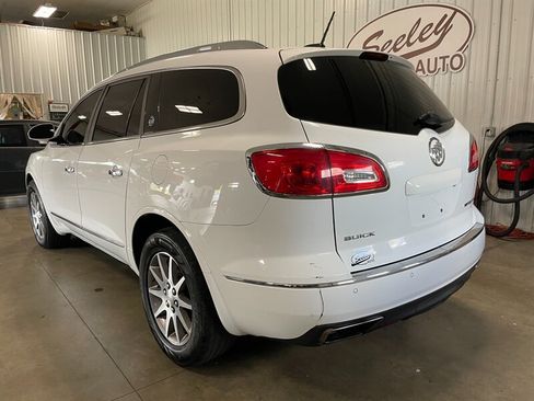 Used 2017 Buick Enclave Convenience FWD image 3
