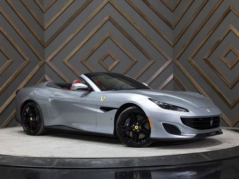 Used 2019 Ferrari Portofino image 22