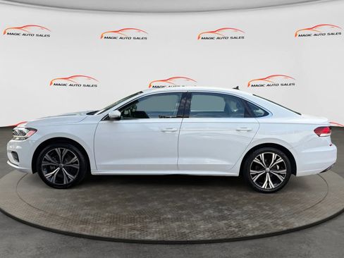 Used 2022 Volkswagen Passat 2.0T SE FWD image 7