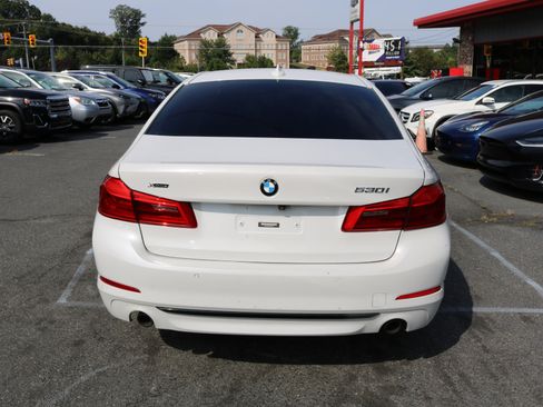 Used 2020 BMW 530i xDrive w/ Convenience Package image 3