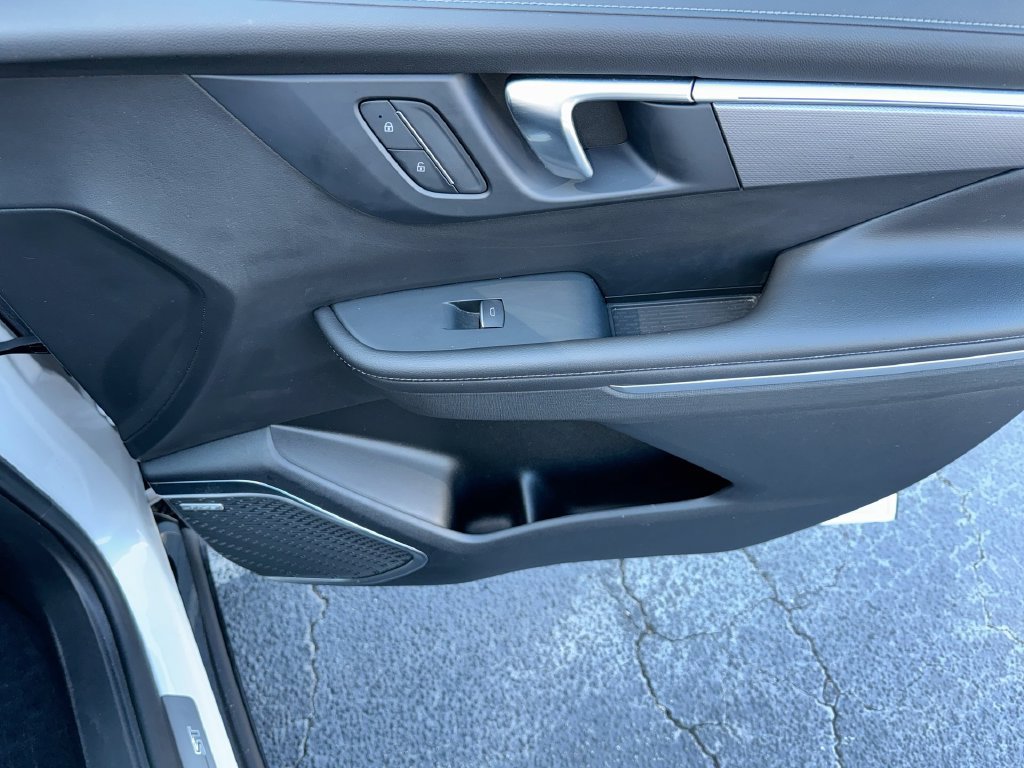 Used 2025 Buick Enclave Sport Touring FWD image 33