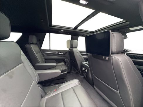 Used 2024 GMC Yukon Denali w/ Advanced Technology Package AWD/4WD image 30