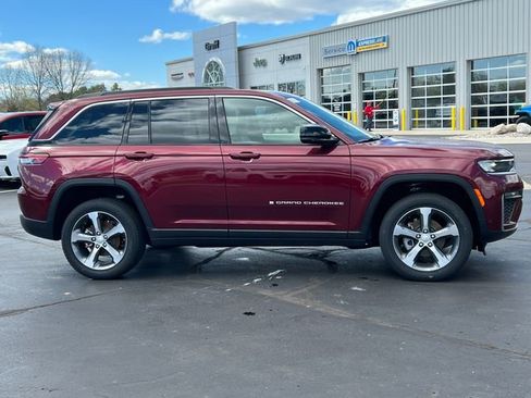 New 2026 Jeep Grand Cherokee Limited AWD/4WD image 47