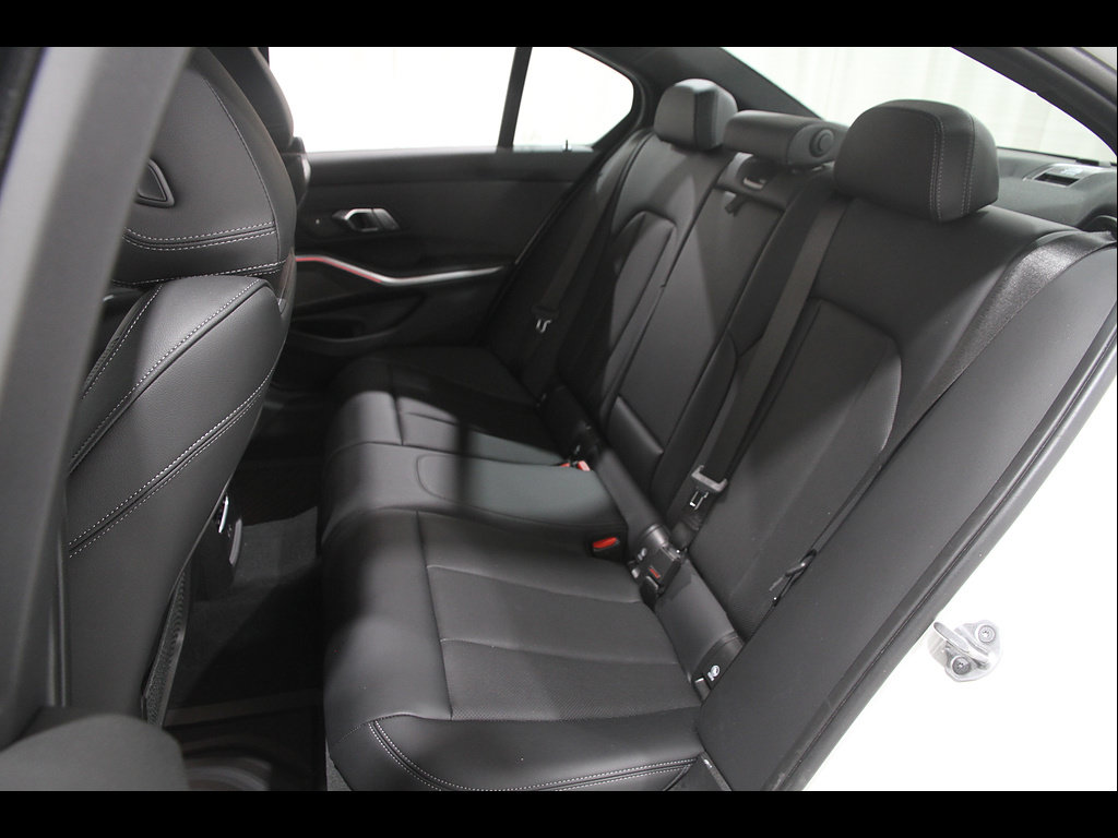 Used 2023 BMW 330i xDrive Sedan w/ Premium Package AWD/4WD image 18