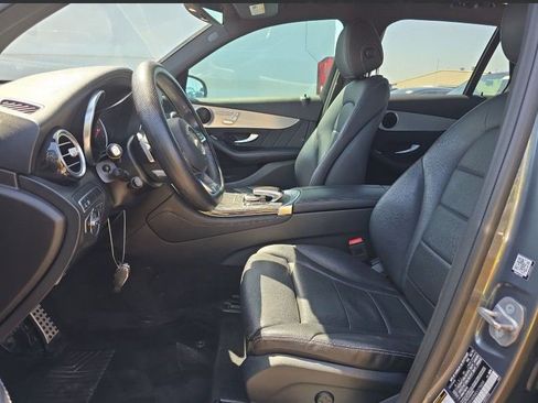 Used 2019 Mercedes-Benz GLC 300 4MATIC w/ Multimedia Package image 23