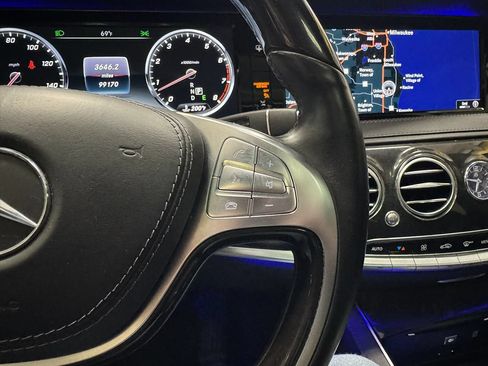 Used 2017 Mercedes-Benz S 550 4MATIC Sedan image 43