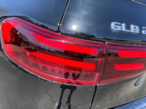 New 2026 Mercedes-Benz GLB 250 image 6