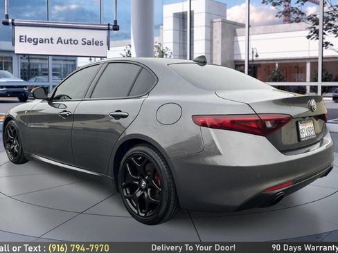 Used 2022 Alfa Romeo Giulia Ti image 7
