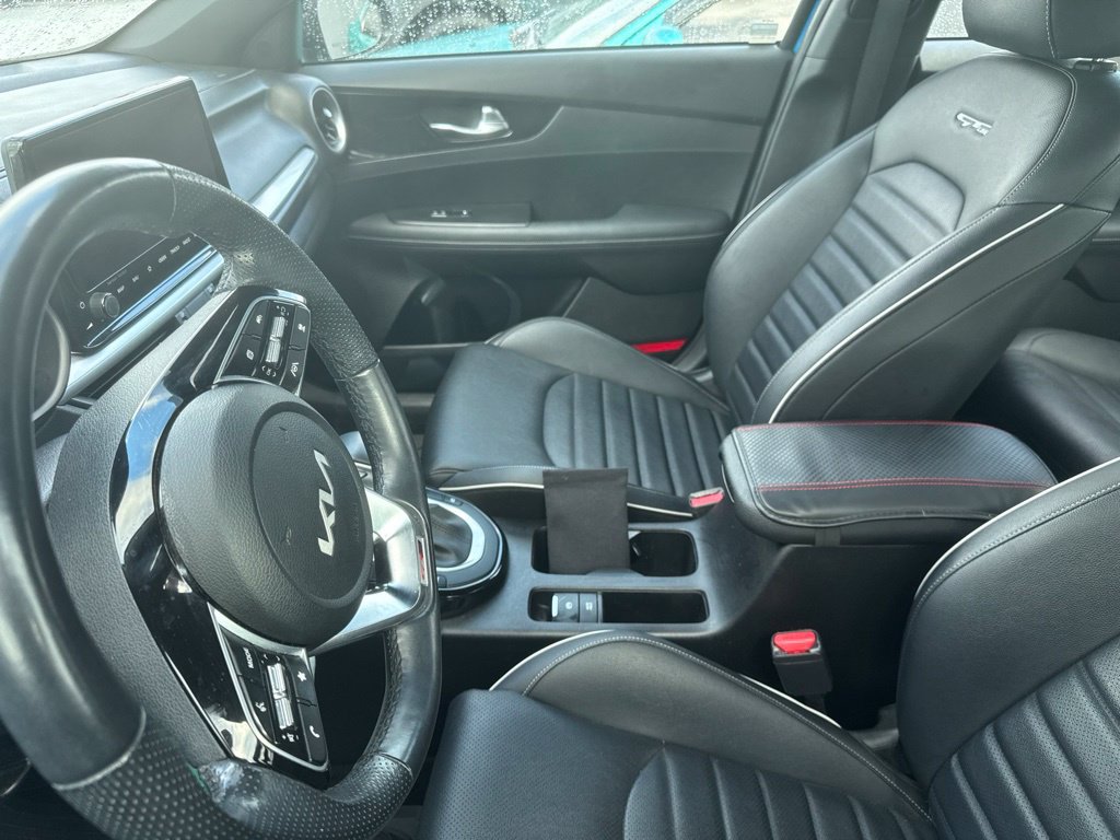 Used 2023 Kia Forte GT-Line w/ GT-Line Premium Package FWD image 6