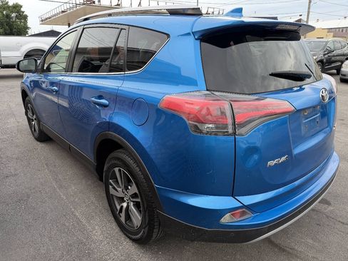 Used 2018 Toyota RAV4 XLE FWD image 8
