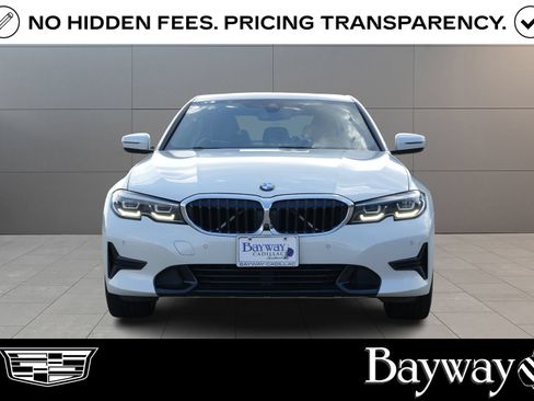 Used 2020 BMW 330i Sedan w/ Convenience Package RWD image 2
