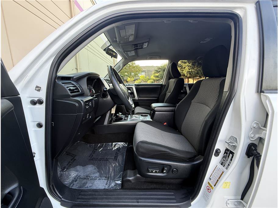 Used 2019 Toyota 4Runner SR5 AWD/4WD image 27
