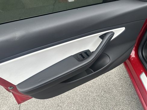 Used 2019 Tesla Model 3 Long Range image 13